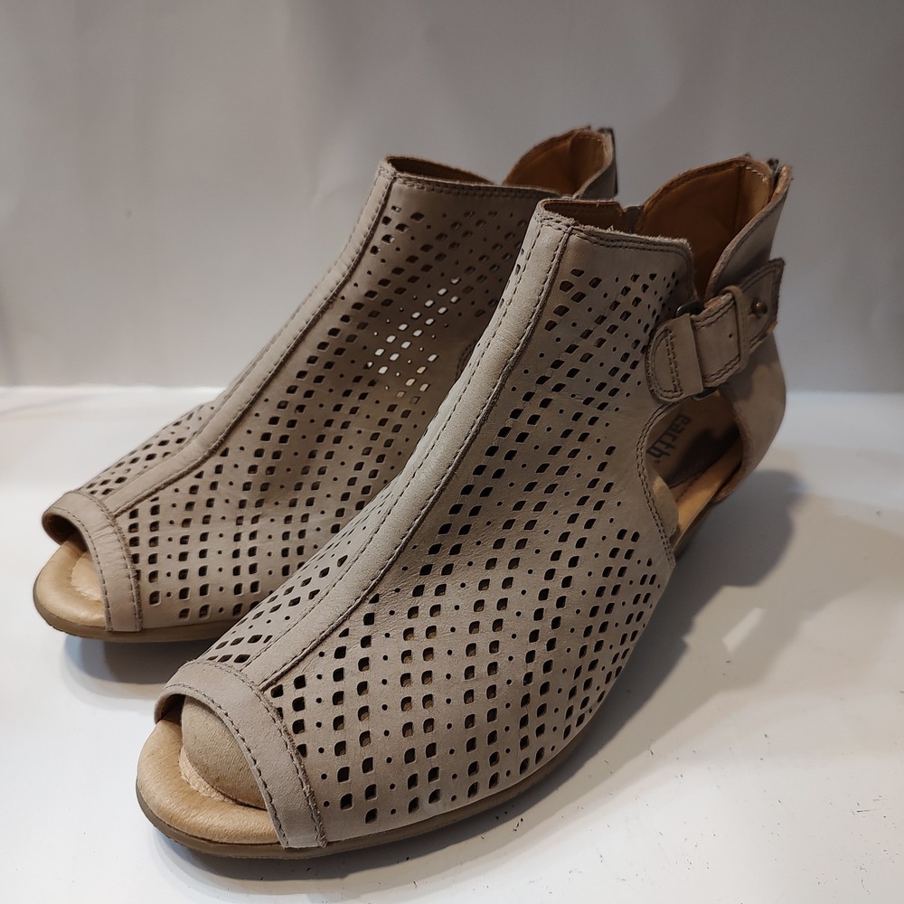 Earth Keri Nubuck Perforated Peep Toe Ankle Bootie Women Sz 8.5 Wide Taupe